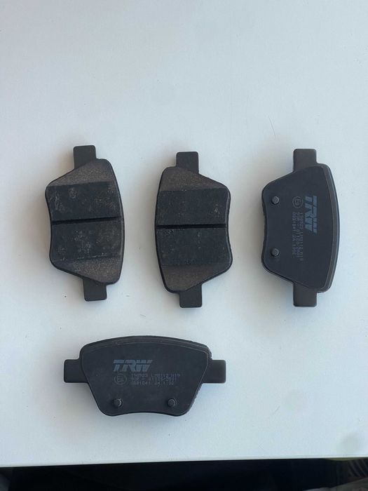 Klocki Hamulcowe Tył TRW GDB1841 Nowe VW GOLF VI PASSAT LEON II Octavia II